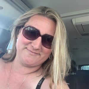 Meet your Posher, Renee